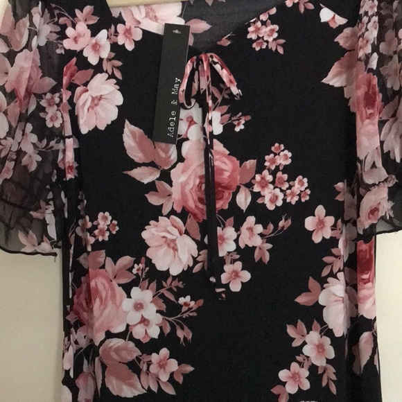 Black and pink floral design blouse. - Picture 4 of 5